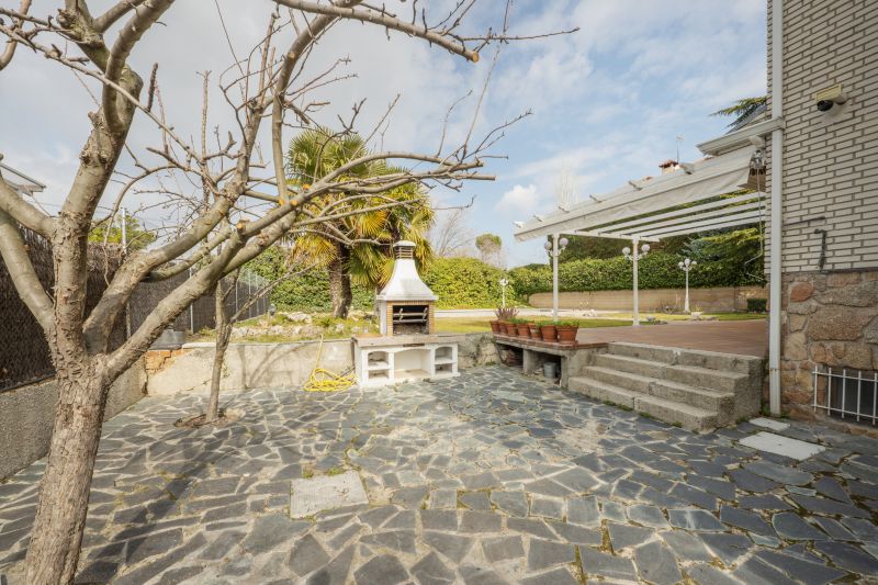 Slate Patio Installation Service